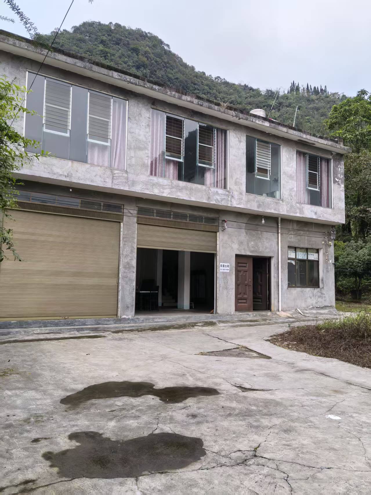 万峰林自有房屋出租---（带50平庭院）