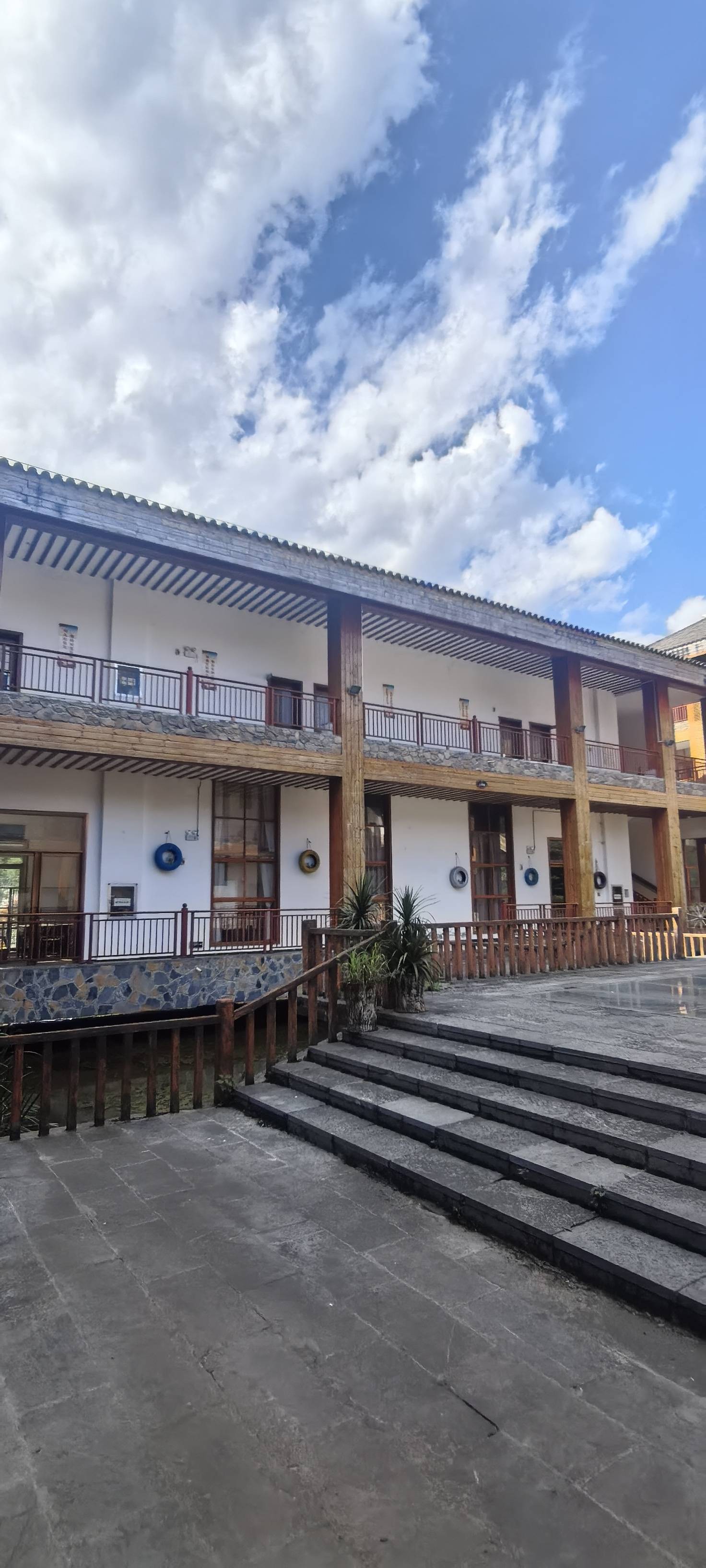 万峰林民房出租----（精装修）