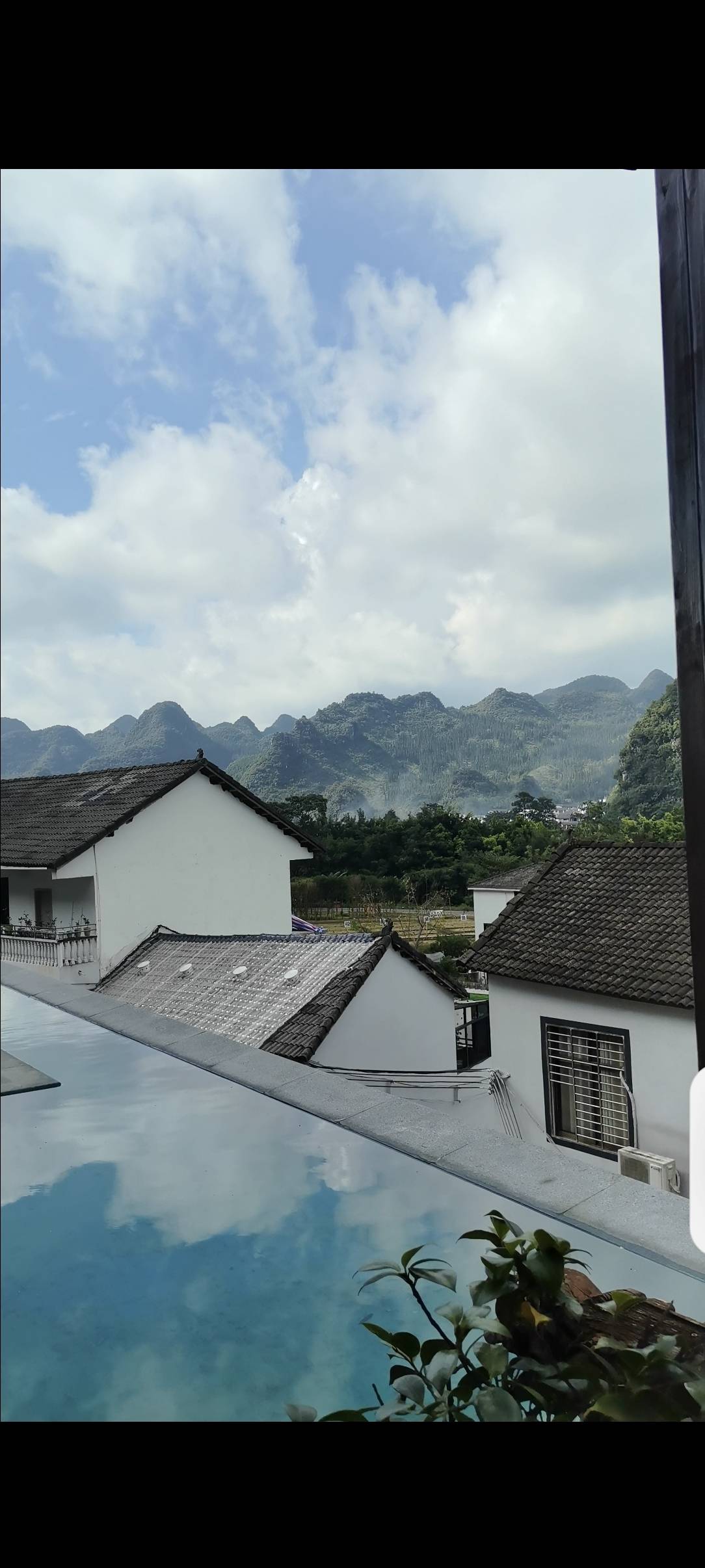 万峰林自有房屋出租----（带100平庭院）